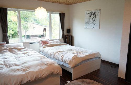 Niseko Apartamento | Niseko Hotel KIRAKU NAGI 車利用にオススメ 各スキー場迄車で約15分