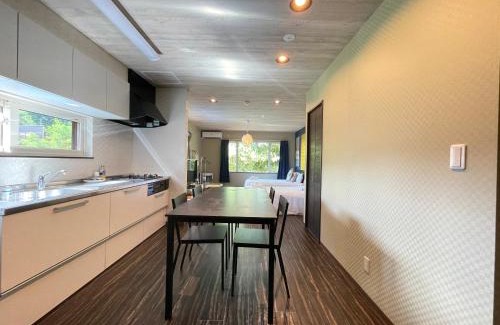 Niseko Apartamento | Niseko VILLA KIRAKU TSURU 車利用にオススメ 各スキー場迄車で約15分