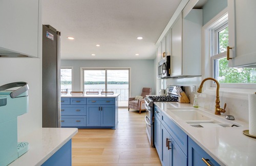 Nisswa Casa | Nisswa Lake Getaway w/ Hot Tub + Kayaks!