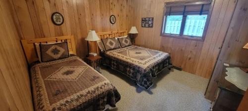 Minocqua Casa | Nitschke's Resort Cabin #7