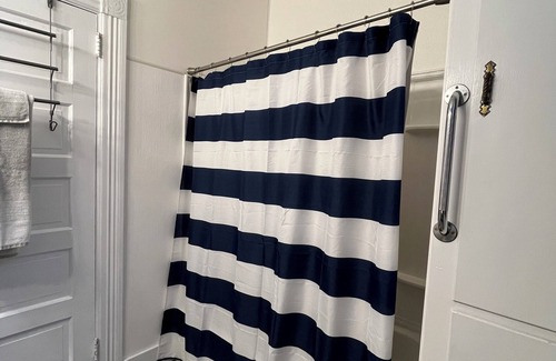 DuBois Apartamento | Nittany Nest: Cozy 3 Bedroom - NEW BEDS