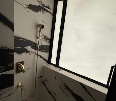Meera Nagar Apartamento | Nivara Luxury Jacuzzi Suite in Koregaon Park