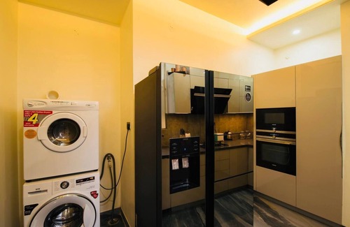 Lalkothi Apartamento | Nivriti BnB Fully Automated Luxury