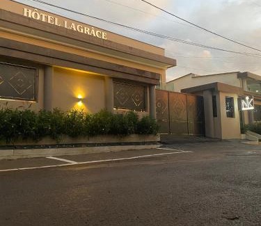 Yaounde Hotel | NK Hotel Lagrace