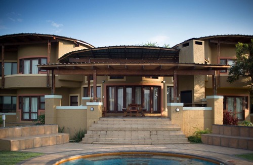 Manzini District Hotel | Nkonyeni Lodge & Golf Estate