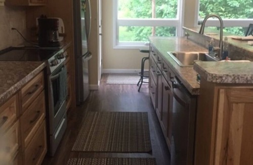 Pymatuning Central Cabaña | Lakeside Boating Cottage
