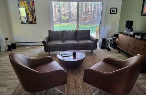 Boiceville Otro | Modern Farmhouse in the Catskills on 5 acres of land. Ski resorts close by!