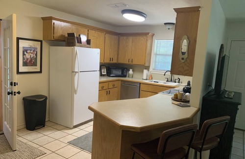 Redlick Casa | Next to Texas A&M,Bringle Lake, Park,Hike,Bike,Golf Ranch, 7 min to Hospital
