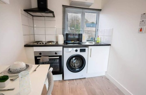 Aylesbury Apartamento | No 02, Studio flat near Aylesbury station town