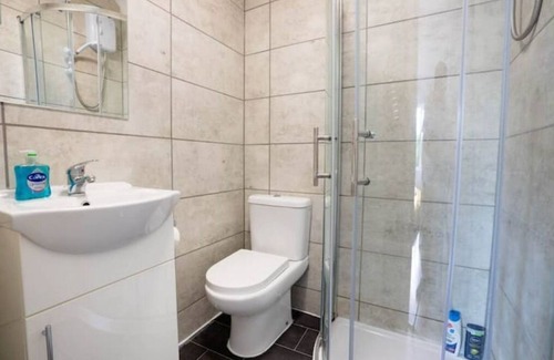 Aylesbury Apartamento | No 02, Studio flat near Aylesbury station town