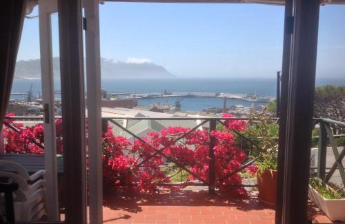 Simon's Town Apartamento | No. 1 Living Waters
