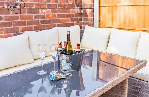 Lytham St. Anne's Casa | No 1 PolkaStays Ivy Farm Willow Cottage
