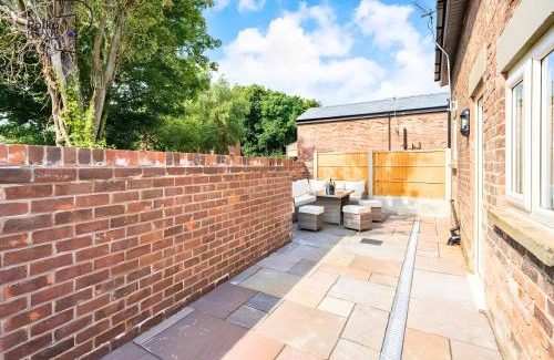 Lytham St. Anne's Casa | No 1 PolkaStays Ivy Farm Willow Cottage