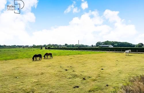 Lytham St. Anne's Casa | No 1 PolkaStays Ivy Farm Willow Cottage