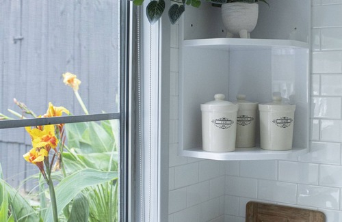 Bar Point Cabaña | No.1 Spot in Bar Point. 50 Min from Syd. Jetty, Pet friendly, Renovated Inside.