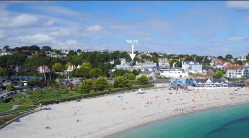 Maenporth Casa | No.10 Falmouth - 2 minutes walk to the beach