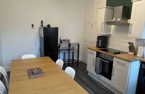 Newent Casa | No. 2 High Street, Newent – characterful Victorian house