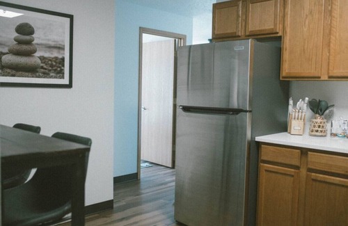 East Hillside Apartamento | No. 202 Monthly Downtown Professional Loft