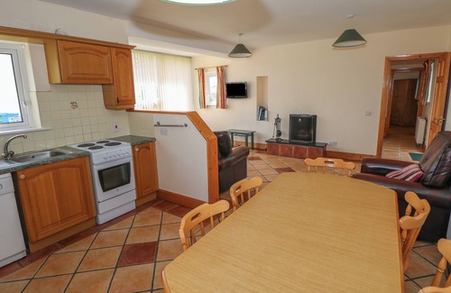 Keel Cabaña | NO.3 BEACH COTTAGES, pet friendly in Keel, County Mayo
