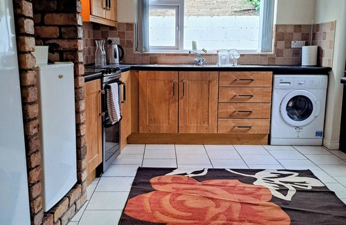 Bellaghy Casa | No 3 Main St, Charming 3-bed House in Bellaghy
