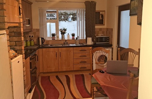 Bellaghy Casa | No 3 Main St, Charming 3-bed House in Bellaghy