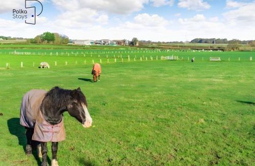 Lytham St. Anne's Casa | No 3 PolkaStays Ivy Farm Coach House Family Suite