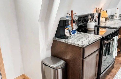 Corning Casa | No. 3537 Light & Airy Cozy Loft