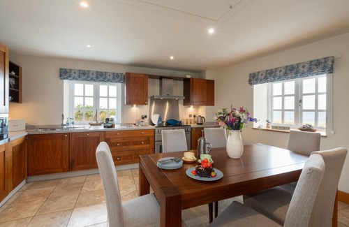 Llanfaethlu Cabaña | No. 9 The Dairy - A beachside barn conversion on Anglesey
