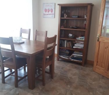 Ballinamore Casa | NO 9 The Willows, Ballinamore, Entire home