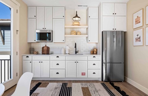 St. George Casa | No Bay Days Casita: Desert Color Lagoon + Beaches