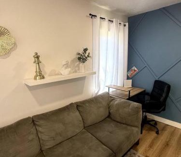 Poplar Grove Apartamento | No Chores Silver Suite Near Downtown