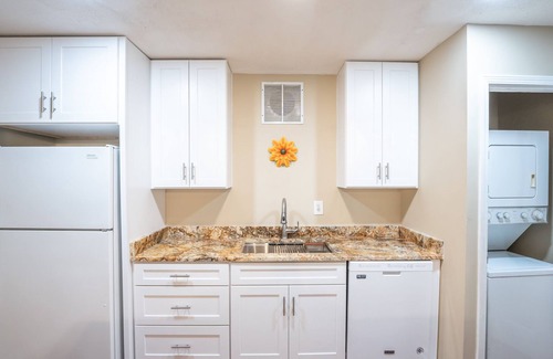 Lawrenceville Apartamento | No Cleaning Fee-Apartment for Rent-Travel Nurse/Medical Staff welcome