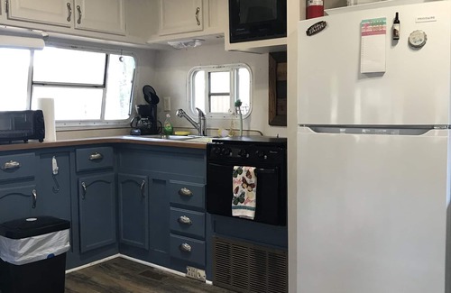 Old Town Casa | No Cleaning Fee! Cozy 1-bedroom travel camper 5 min. walk to Suwannee river