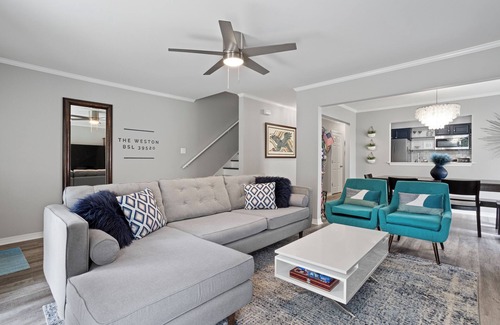 Bay St Louis Casa | No Cleaning Fee! King Suite. Sleeps 6. 2.5 Baths. 4 blocks to the Beach!