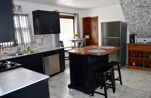 Mount Pleasant Casa | NO CLEANING FEE - Racine County home minutes away from city life
