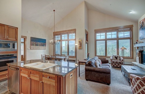 River Run Condominio | No Cleaning Fees, Luxurious 3 Br In River Run Village Featuring Ski In,ski Out 3 Bedroom Condo by RedAwning