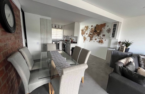 Mossel Bay Apartamento | No Loadshedding Luxury apartment with AC in Mossel Bay