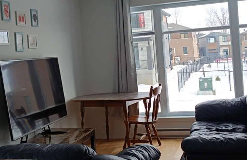 Longueuil Casa | No party. New house near Montreal.
