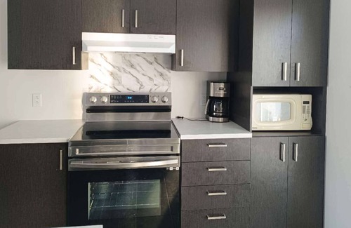Longueuil Casa | No party. New house near Montreal.