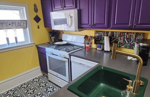 Saint Roch Casa | NO PET FEES Vivacious 2-BR pet friendly house near French Quarter and Superdome!
