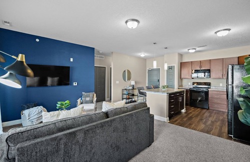 West Des Moines Apartamento | No Stairs! Garage Included! Ton's of Extras!