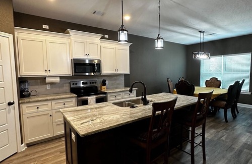 Conway Casa | No Stress - On Round Mountain