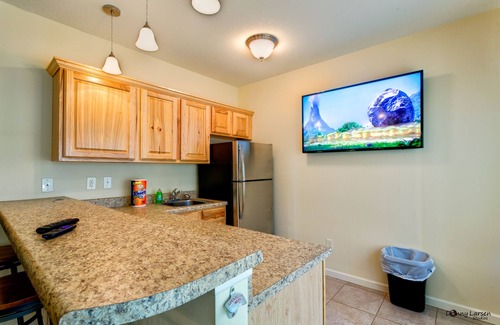 Rocky Mount Casa | NO WAKE COVE! 7bed/5baths, Gameroom, Bar, Dining seats 22! Sleeps 22!