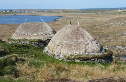 Arnol Casa | No1 Dalbeg, a Hebridean Escape and your Adventure.