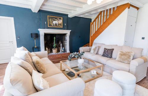 Canchy Casa | No2 By The Fields