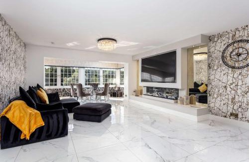Ayr Casa | No22 Shalloch House - Donnini Apartments