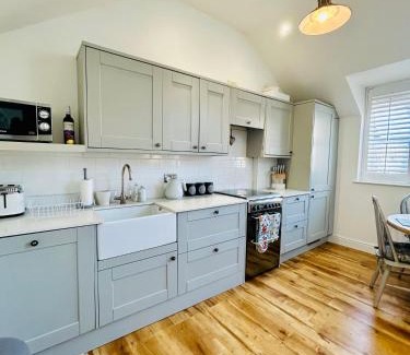 Margate Casa | No3 Little Eaton - Perfectly located town house - By the sea - Free Parking