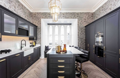 Troon Casa | No36 South Beach Summ