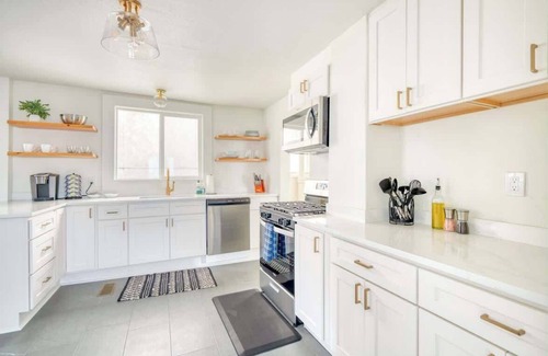 Uptown Casa | Nob Hill 2BR | Updated Historic Retreat