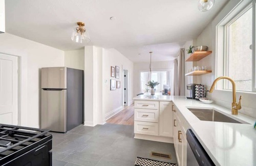 Uptown Casa | Nob Hill 2BR | Updated Historic Retreat